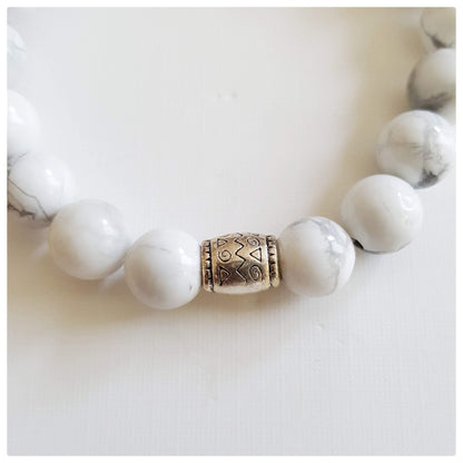 Howlite Gemstone Bracelet | Clarity, Forgiveness and Relaxation | Beaded Stretch Bracelet - Alora Boutique