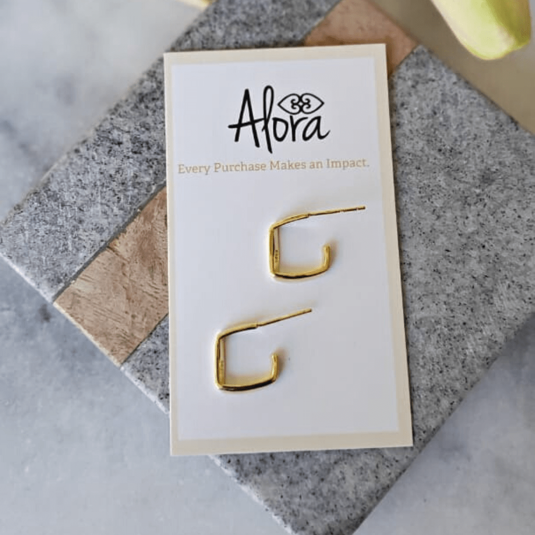 Katie | Geometric Hoop Earrings - Square - Alora Boutique