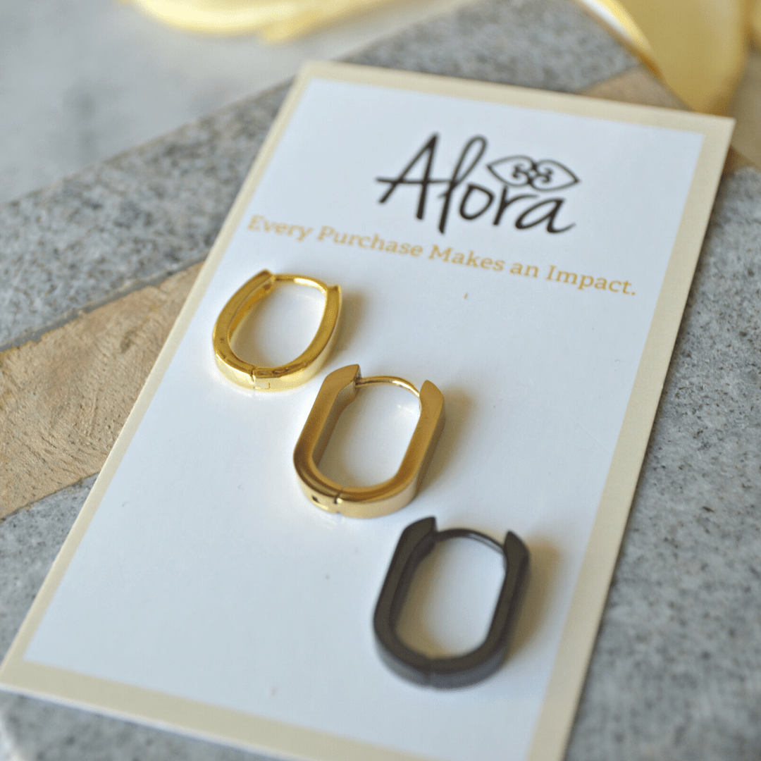 Kelly | Simple Oval Huggie Hoop Earrings 3+ styles! - Alora Boutique