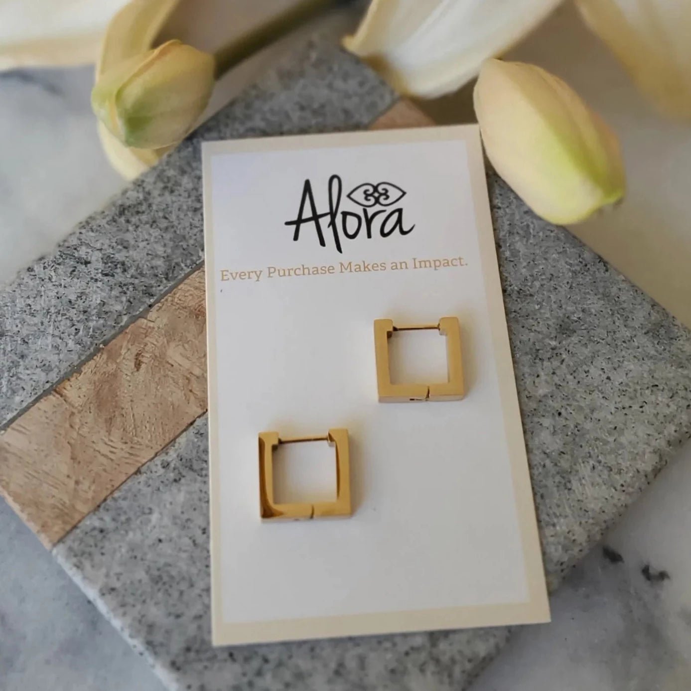 Kelly | Simple Square Huggie Hoop Earrings - Alora Boutique